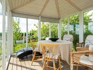 House | Dining