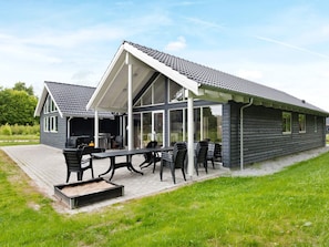 Exterior - Quaint Holiday Home in Fur Jutland near Fjord (Glesborg)