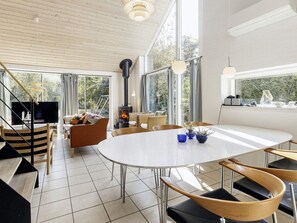 House | Dining - 4 Star Holiday Home in Vaeggerlose (Vaeggerlose)