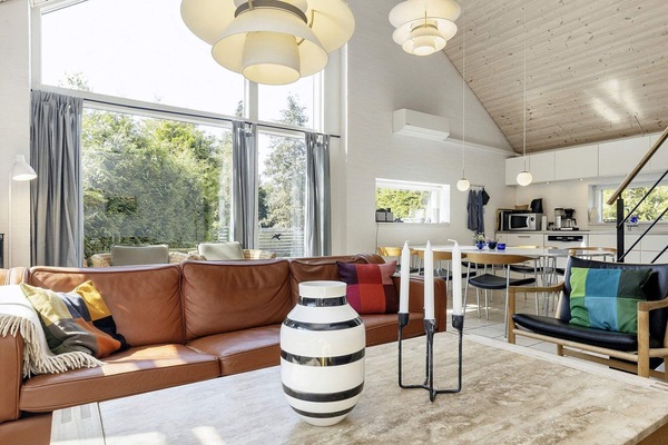 House | Living area | Flat-screen TV