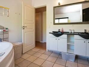 Bathroom - Bright Holiday Home in Glesborg Denmark With Sauna (Glesborg)
