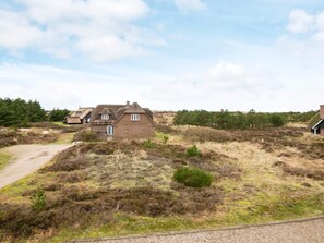 Exterior - Elegant Holiday Home in Blåvand With Terrace (Blavand)