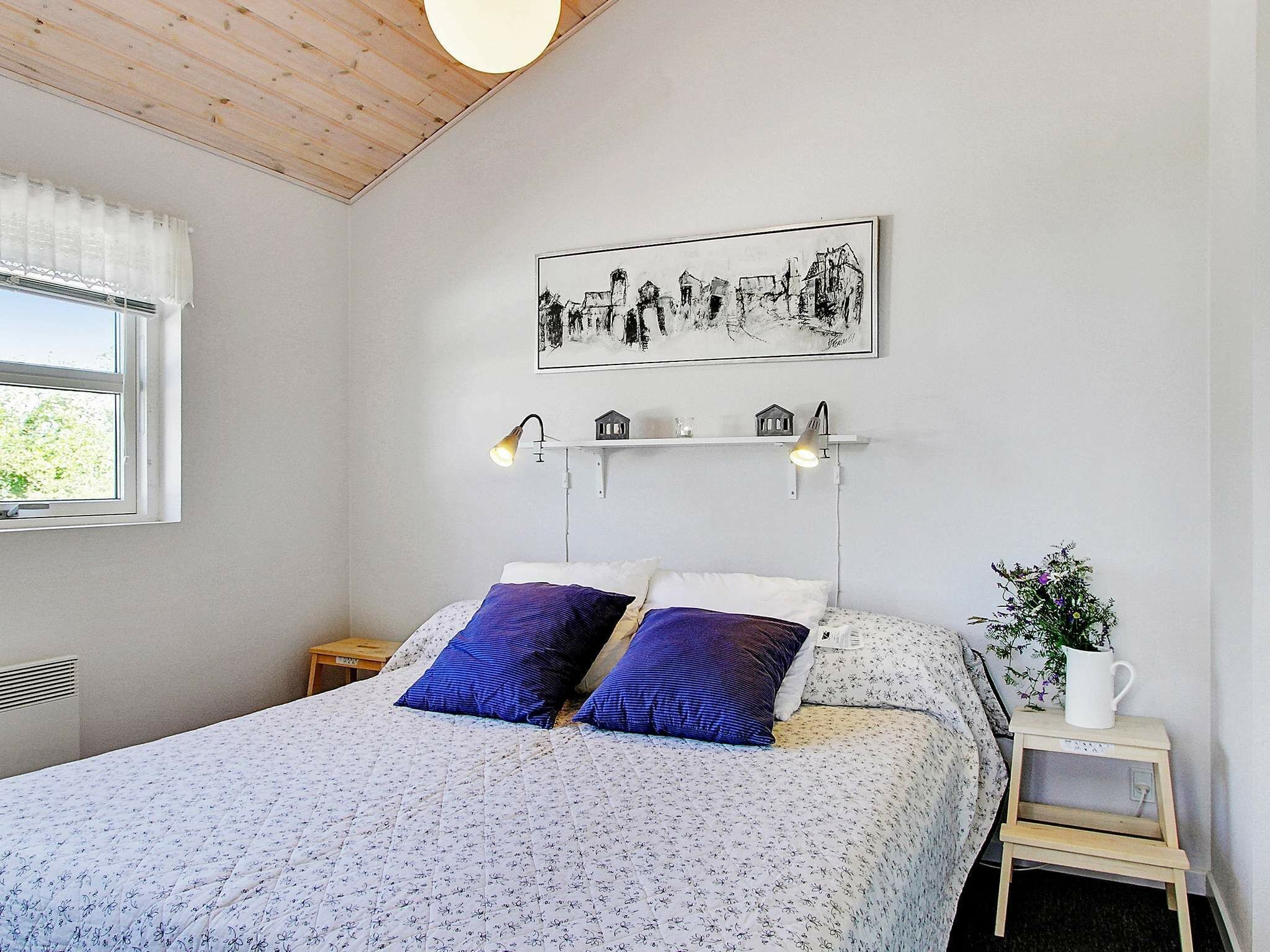3 bedrooms, cots/infant beds