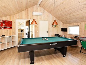 Room - Stylish Holiday Home in Hojslev Denmark With Whirlpool (Hojslev)