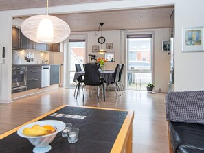 House | Dining