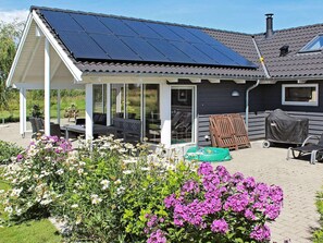House | Exterior - Attractive Holiday Home in Vaggerlose near Sea (Idestrup)