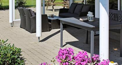 Attractive Holiday Home in Vaggerlose near Sea