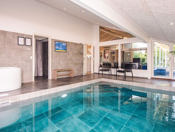 Ferienhaus | Pool | Innenpool, Außenpool