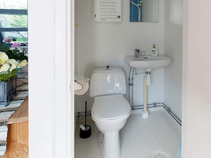 Bathroom - 3 Person Holiday Home in Hamburgsund (Hamburgsund)