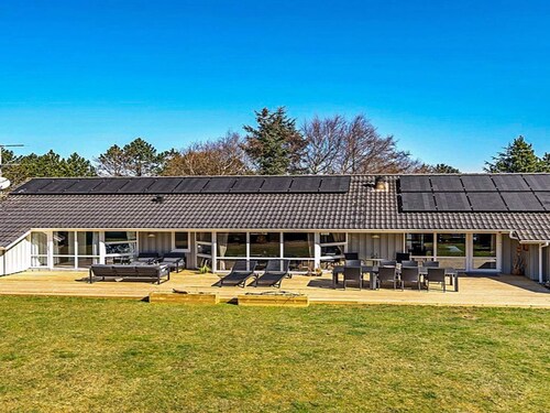 10 Person Holiday Home in Blavand