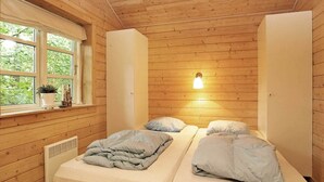4 kamar tidur dan tempat tidur bayi
