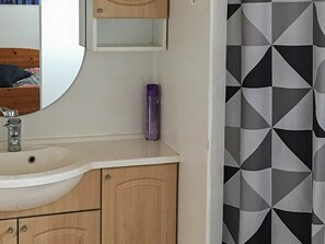 House | Bathroom