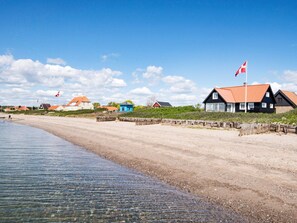 Water view - 5 Person Holiday Home in Juelsminde (Juelsminde)