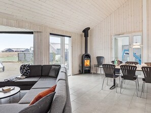 House | Dining