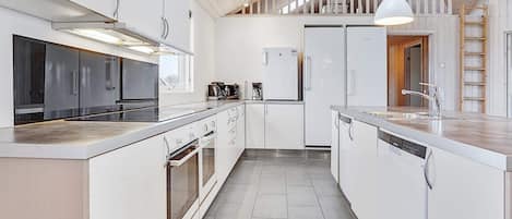 Casa | Cozinha privada | Cadeirão de bebê