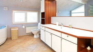 House | Bathroom - Modern Holiday Home in Ålbæk With Whirlpool (Aalbaek)