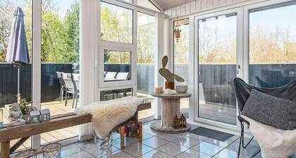 6 Person Holiday Home in Hemmet