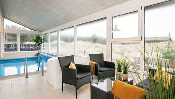 Hus | Pool | Indendørs pool, udendørs pool