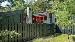 Exterior - Serene Holiday Home in Nexø near Sea (Nexo)