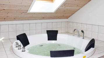 House | Spa treatment