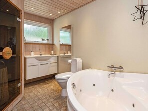 Bathroom - 9 Person Holiday Home in Albaek (Aalbaek)