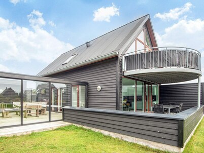 Comfy Holiday Home in Jutland near Sea