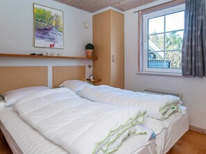 House | 5 bedrooms, individually furnished