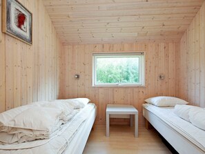 5 Schlafzimmer, Babybetten