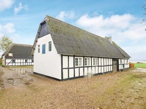Apartment | Exterior - Cozy Apartment in Faaborg Municipality near Sea (Faaborg)