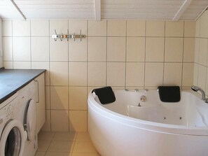 House | Spa treatment