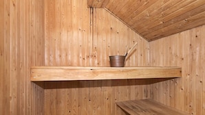 House | Sauna - 10 Person Holiday Home in Henne (Henne)