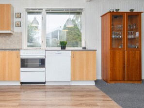 House | Private kitchen | High chair - 6 Person Holiday Home in Juelsminde (Horsens)