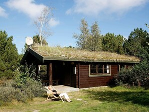 Exterior - Relaxed Holiday Home in Laeso, Denmark near Nature Reserve (Læsø)