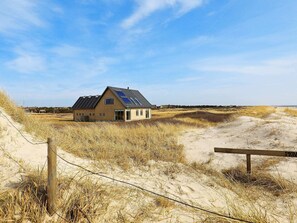 House | Exterior - 6 Person Holiday Home in Blavand (Blavand)