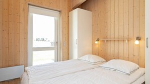 4 bedrooms, cribs/infant beds - Luxurious Holiday Home in Faaborg on Natural Plot (Faaborg)