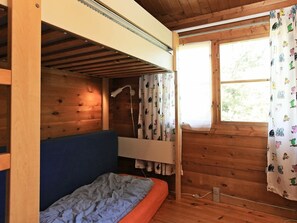 3 Schlafzimmer, Babybetten