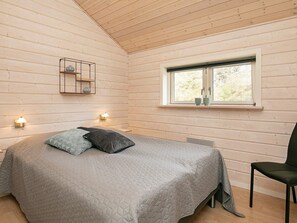 3 Schlafzimmer, Babybetten