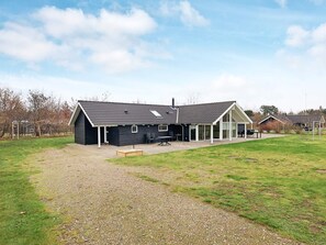 Exterior - 5 Star Holiday Home in Hojslev (Hojslev)