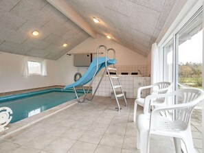 單棟房屋 | 泳池 | 室內泳池、室外泳池