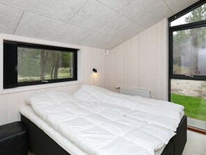 5 Schlafzimmer, Babybetten