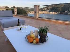 Terrace/patio - Private Detached Villa, sea and port view, several terraces, South facing (Port d'Andratx)