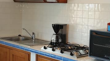 Refrigerador, horno, parrilla de estufa y lavavajillas