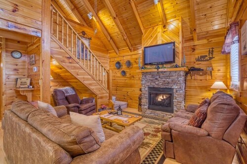 2b2b Cozy Cabin-Walking distance to Parkway! 208