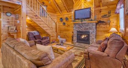 2b2b Cozy Cabin-Walking distance to Parkway! 208