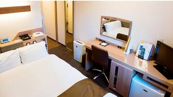 1 bedroom, desk, iron/ironing board, WiFi (free)
