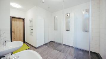 Shower, towels