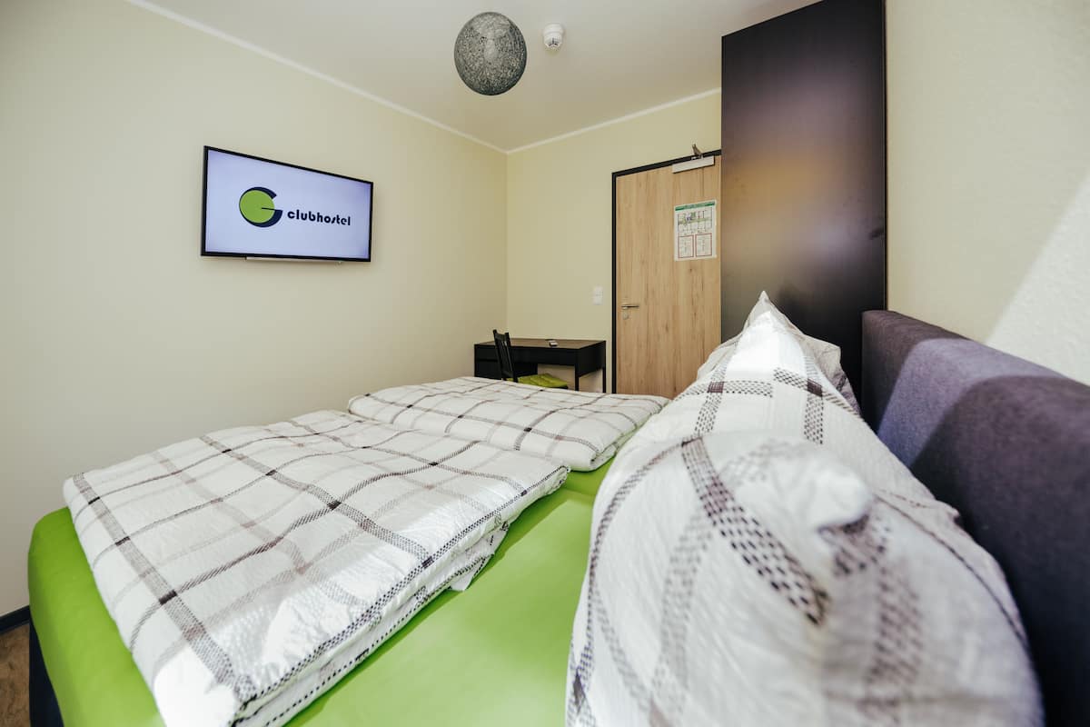 Double Room | Free WiFi, bed sheets