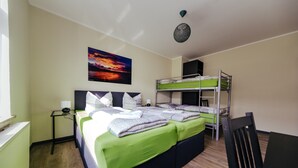 Family Room (4-person) | Wi-fi percuma, cadar katil 