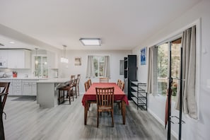House, 3 Bedrooms, Balcony, Mountain View | Dining - Snowline Cabin #49 - A Newly Remodeled Cabin Perfect for Your Family Retreat (Deming)