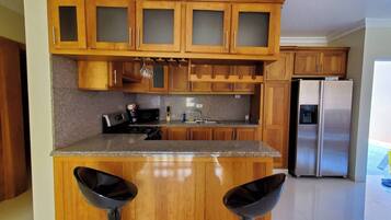 House, 2 Bedrooms, Balcony | Interior